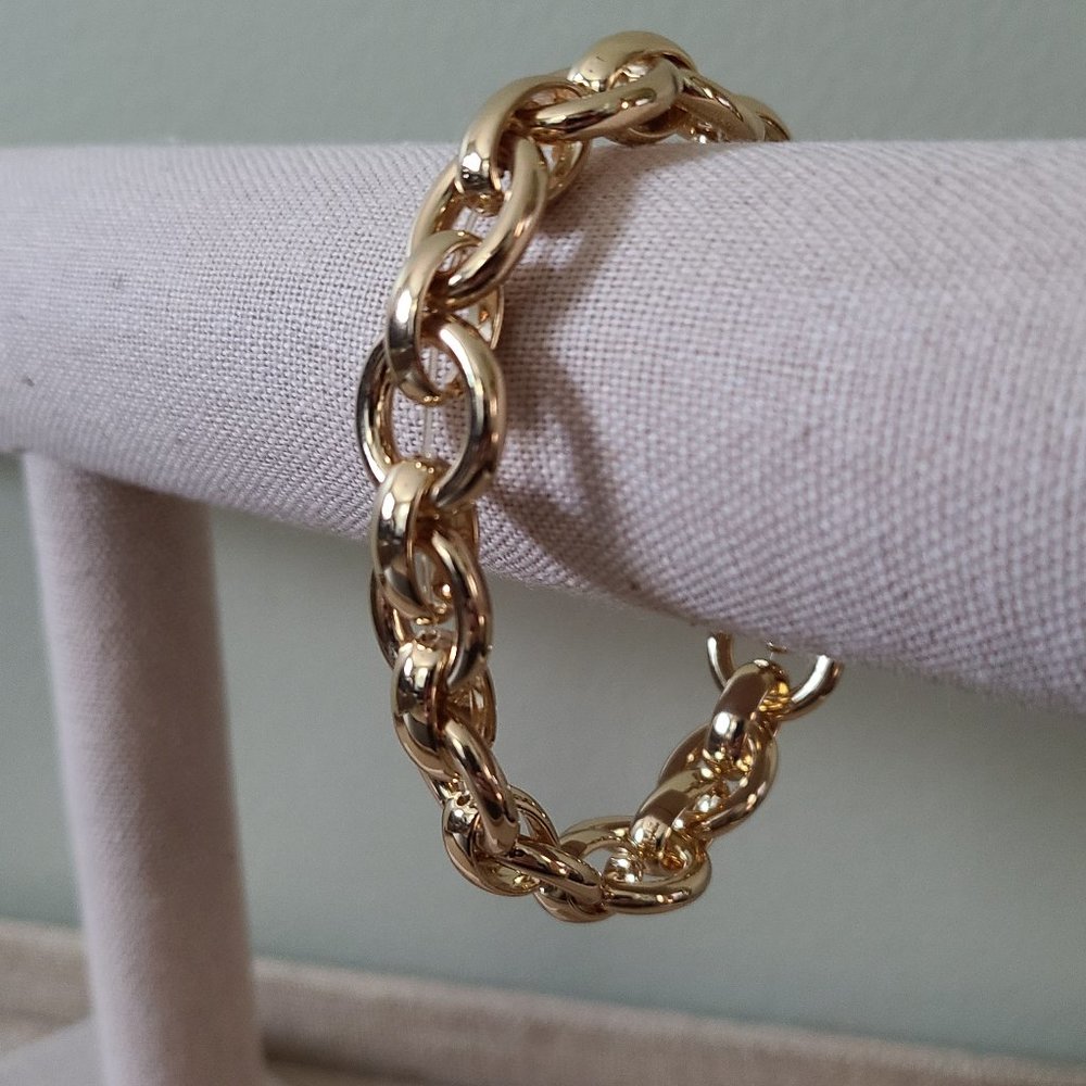 Gold Chain Link NWOT Stretch Bracelet